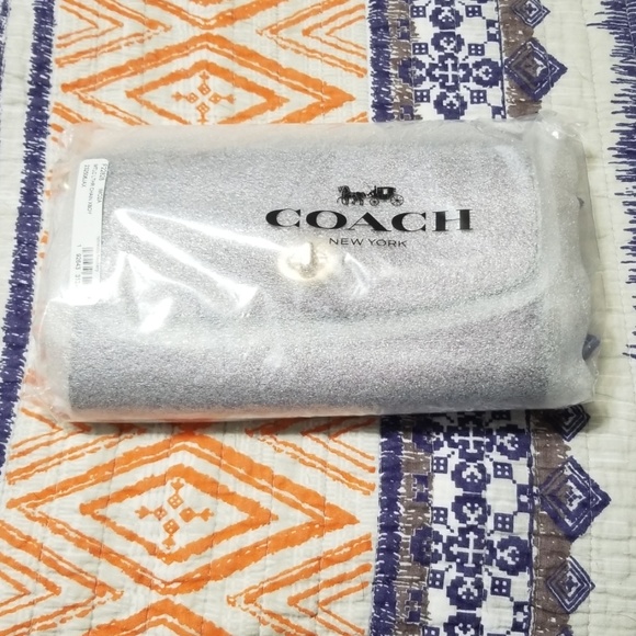 Coach F22828 Chain Crossbody Bag Raspberry NWT - Picture 7 of 8